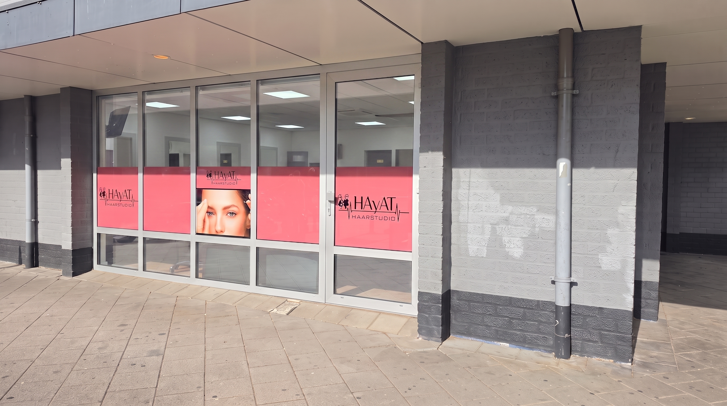 Buitenzijde Hayat Haarstudio Leeuwerikplein